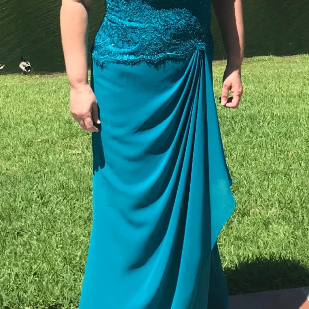 Montage by Mon Cheri, size 12, Teal, not altered, only tried on but never worn - Picture 2 of 4